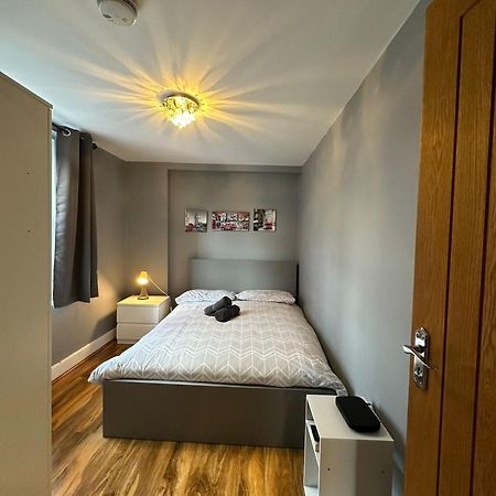 Lovely 2 Bedrooms Apartment Λονδίνο Εξωτερικό φωτογραφία
