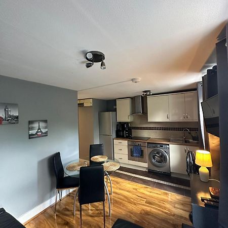 Lovely 2 Bedrooms Apartment Λονδίνο Εξωτερικό φωτογραφία