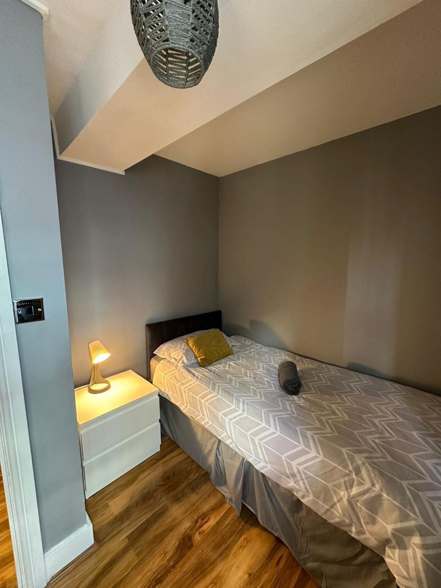 Lovely 2 Bedrooms Apartment Λονδίνο Εξωτερικό φωτογραφία